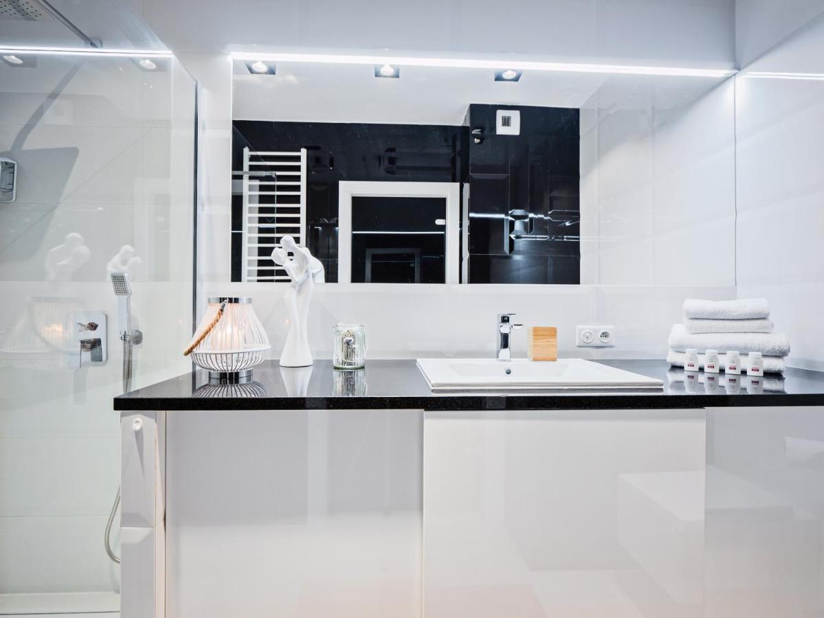 Apartamenty Homely Place Centrum - Stary Rynek - Parking Poznan Exterior foto